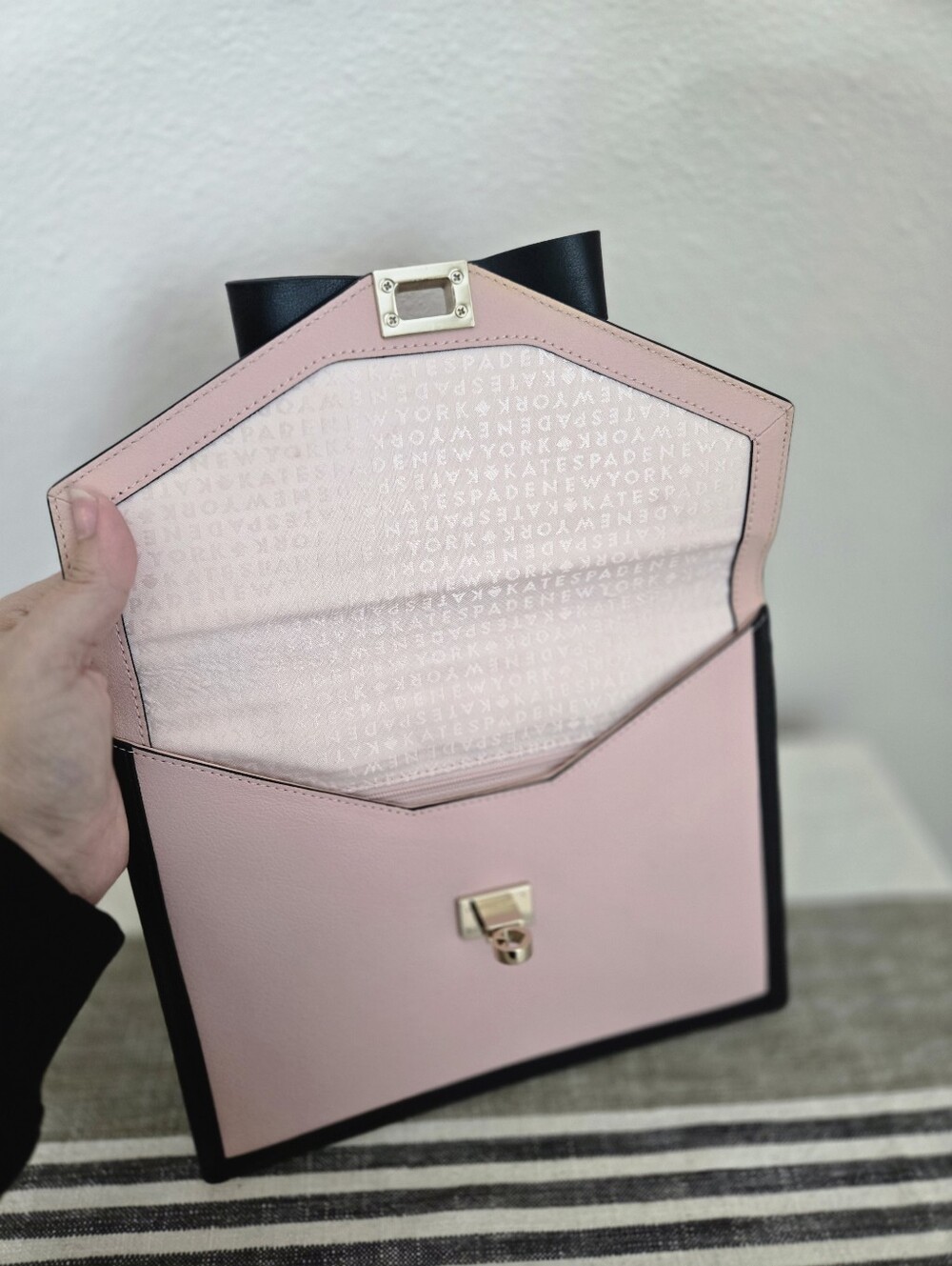 Kate Spade Turnlock Envelope Bow Clutch - Picture 6 of 8